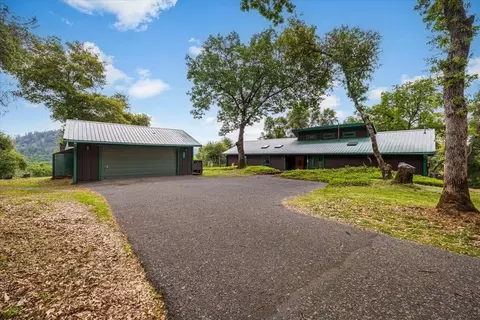 17817 Wallis Dr, Grass Valley, CA 95949 photo 1