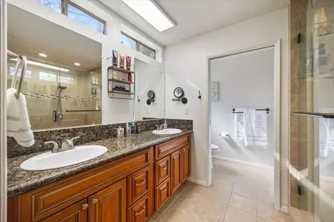 Bath - 4540 Kruk Trl, Placerville, CA 95667 photo 2 of 7