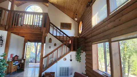 Entry Way - 500 Hilltop Ct, Applegate, CA 95703 photo 2 of 5