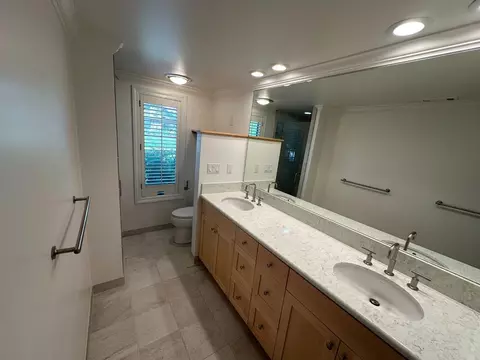 Bath - 44791 N El Macero Dr, El Macero, CA 95618 photo 4 of 4