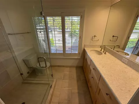 Bath - 44791 N El Macero Dr, El Macero, CA 95618 photo 3 of 4