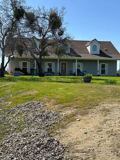 1521 Country View Dr, Valley Springs, CA 95252