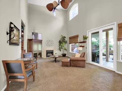 Living - 661 Simeon Ct, Ripon, CA 95366 photo 3 of 6