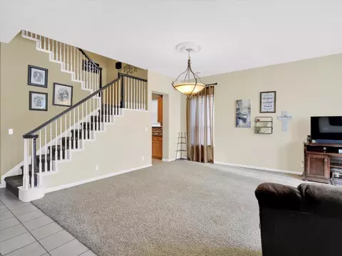 Living - 661 Simeon Ct, Ripon, CA 95366 photo 1 of 6