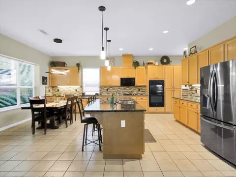 Kitchen - 661 Simeon Ct, Ripon, CA 95366 photo 2 of 5