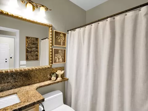 Bath - 661 Simeon Ct, Ripon, CA 95366 photo 2 of 8
