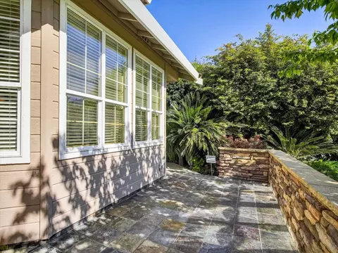 Exterior - 661 Simeon Ct, Ripon, CA 95366 photo 2 of 12