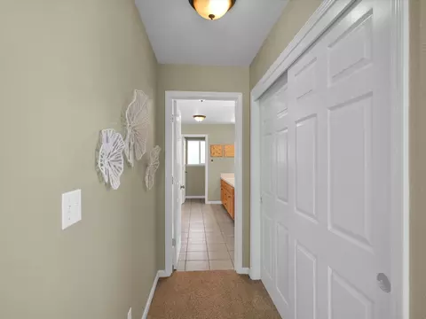Entry Way - 661 Simeon Ct, Ripon, CA 95366 photo 7 of 7