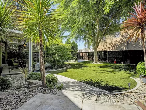 Exterior - 661 Simeon Ct, Ripon, CA 95366 photo 11 of 12