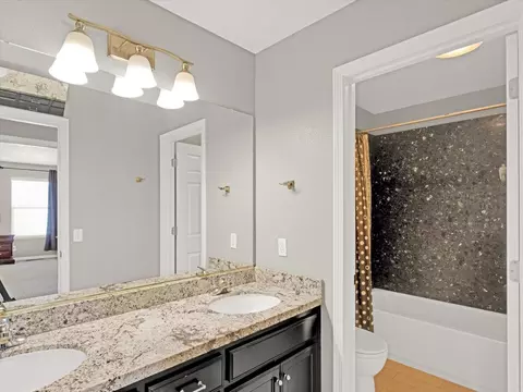 Bath - 661 Simeon Ct, Ripon, CA 95366 photo 6 of 8