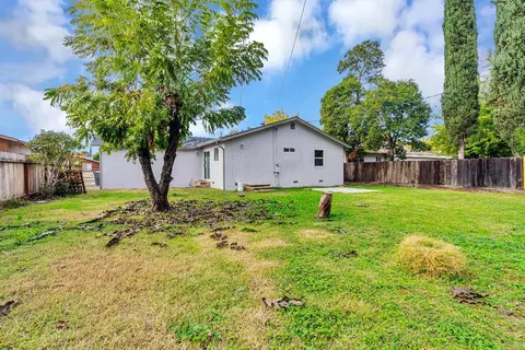 Exterior - 1670 Marthella Ave, Merced, CA 95341 photo 6 of 8