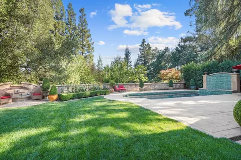 Exterior - 4935 Sudbury Way, Carmichael, CA 95608 photo 14 of 54