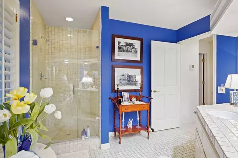 Bath - 4935 Sudbury Way, Carmichael, CA 95608 photo 3 of 3