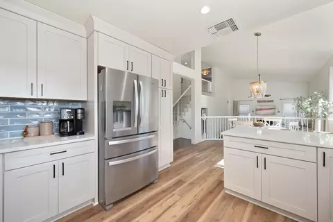 Kitchen - 5802 Thoroughbred Ct, Rocklin, CA 95677 photo 4 of 6
