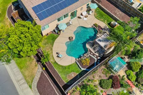 View/Area - 5802 Thoroughbred Ct, Rocklin, CA 95677 photo 1 of 12