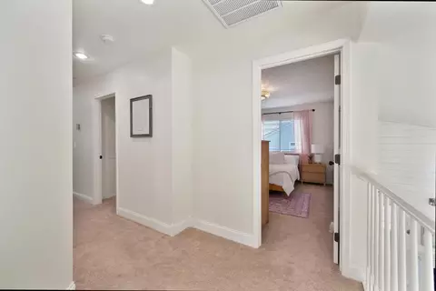 Entry Way - 5802 Thoroughbred Ct, Rocklin, CA 95677 photo 9 of 10