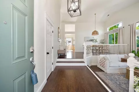 Entry Way - 5802 Thoroughbred Ct, Rocklin, CA 95677 photo 1 of 10