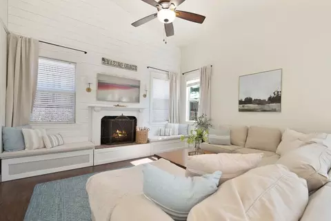 Living - 5802 Thoroughbred Ct, Rocklin, CA 95677 photo 4 of 4