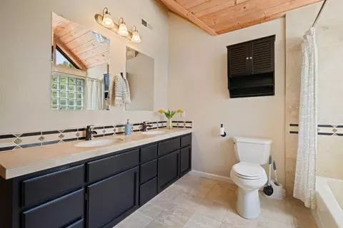 Bath - 4701 Woodsman Loop, Placerville, CA 95667 photo 2 of 4