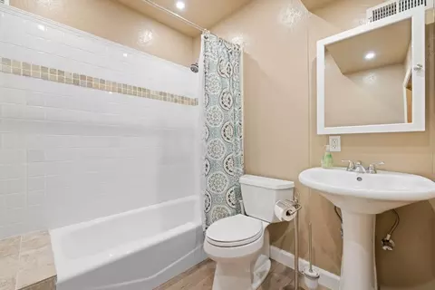 Bath - 4701 Woodsman Loop, Placerville, CA 95667 photo 4 of 4