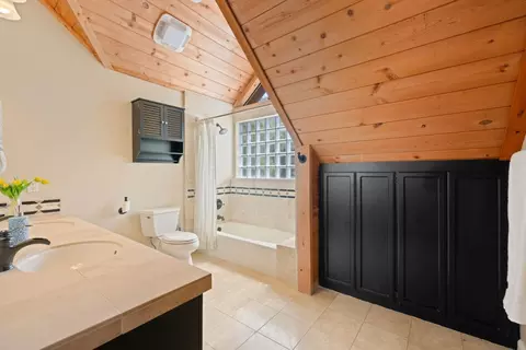 Bath - 4701 Woodsman Loop, Placerville, CA 95667 photo 3 of 4
