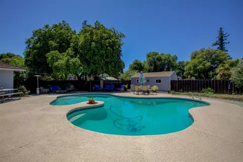 Exterior - 730 N 3rd St, Patterson, CA 95363 photo 17 of 21