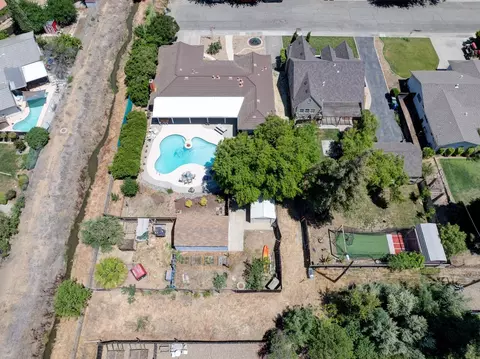 View/Area - 730 N 3rd St, Patterson, CA 95363 photo 3 of 4
