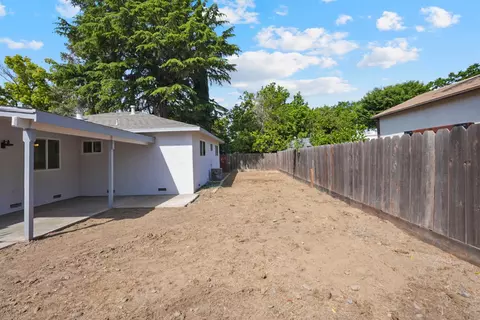 Exterior - 1829 Glouster Way, Modesto, CA 95350 photo 6 of 6
