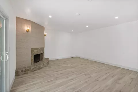 Living - 1829 Glouster Way, Modesto, CA 95350 photo 4 of 5