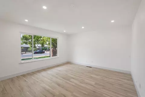 Living - 1829 Glouster Way, Modesto, CA 95350 photo 1 of 5