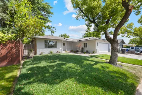 Exterior - 1829 Glouster Way, Modesto, CA 95350 photo 2 of 6