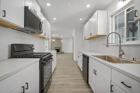 Entry Way - 1829 Glouster Way, Modesto, CA 95350 photo 3 of 3