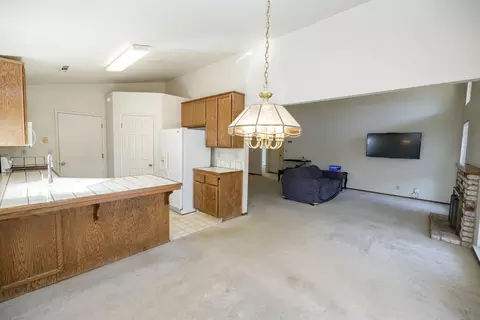Living - 2509 Walnut Park Dr, Modesto, CA 95355 photo 5 of 5