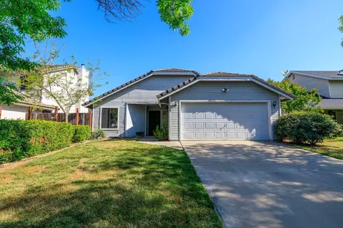 Exterior - 2509 Walnut Park Dr, Modesto, CA 95355 photo 1 of 9