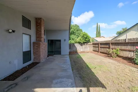 Exterior - 2509 Walnut Park Dr, Modesto, CA 95355 photo 6 of 9