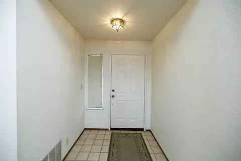 Entry Way - 2509 Walnut Park Dr, Modesto, CA 95355 photo 1 of 1