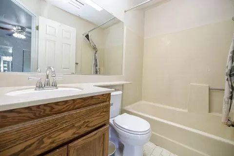 Bath - 2509 Walnut Park Dr, Modesto, CA 95355 photo 1 of 2