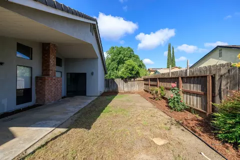 Exterior - 2509 Walnut Park Dr, Modesto, CA 95355 photo 7 of 9