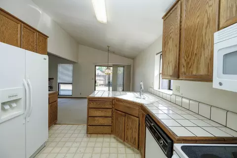 Kitchen - 2509 Walnut Park Dr, Modesto, CA 95355 photo 5 of 5