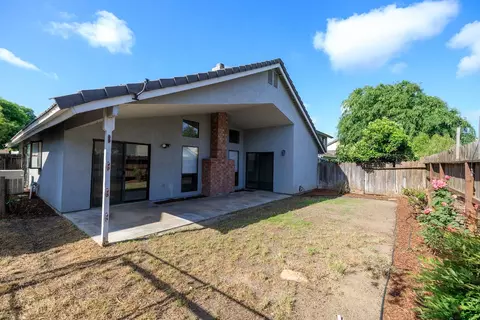 Exterior - 2509 Walnut Park Dr, Modesto, CA 95355 photo 8 of 9