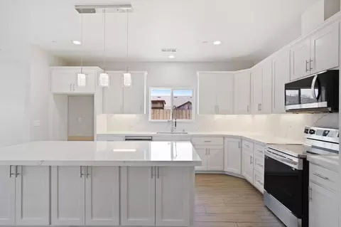 Kitchen - 2023 Boothe Rd, Ceres, CA 95307 photo 4 of 4