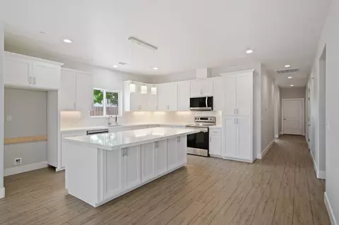 Entry Way - 2023 Boothe Rd, Ceres, CA 95307 photo 1 of 2
