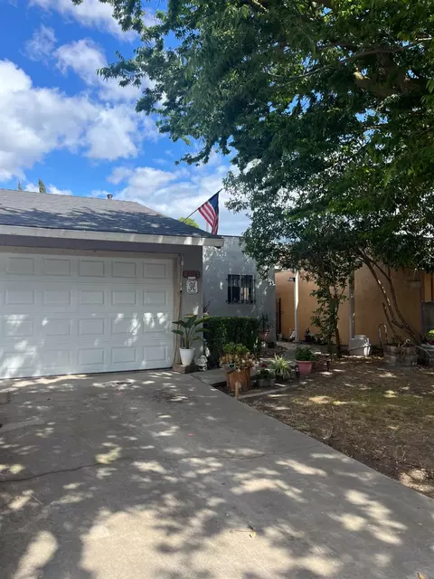 2324 St James Pl, Modesto, CA 95350 photo 1