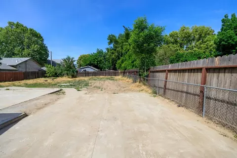 Exterior - 4017 Mill St, Denair, CA 95316 photo 10 of 14