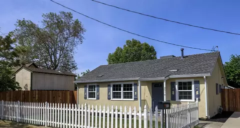 Exterior - 4017 Mill St, Denair, CA 95316 photo 4 of 14