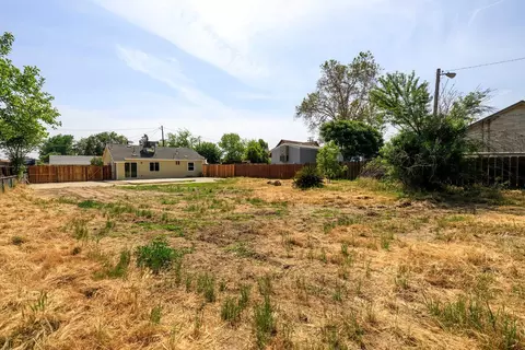 Exterior - 4017 Mill St, Denair, CA 95316 photo 11 of 14