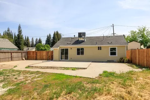 Exterior - 4017 Mill St, Denair, CA 95316 photo 12 of 14