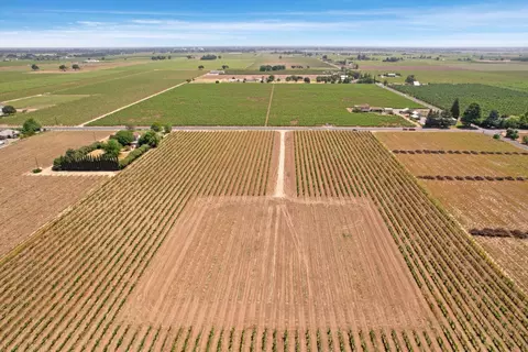 16701 Devries, Lodi, CA 95242 photo 6