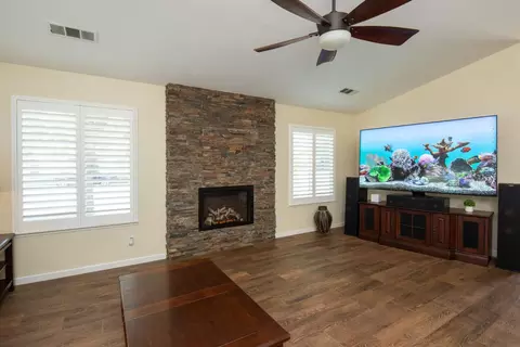 2800 Bernstein Dr, Modesto, CA 95358 photo 5