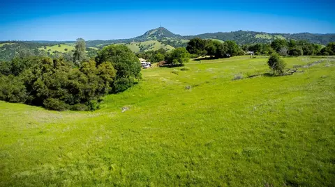 237 Sunshine Ln, Mokelumne Hill, CA 95245